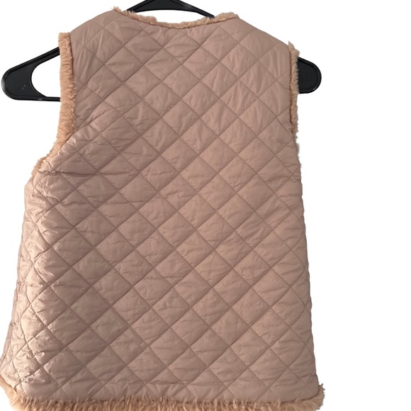 Zara
Reversible faux fur (teddy) vest - Picture 2 of 4